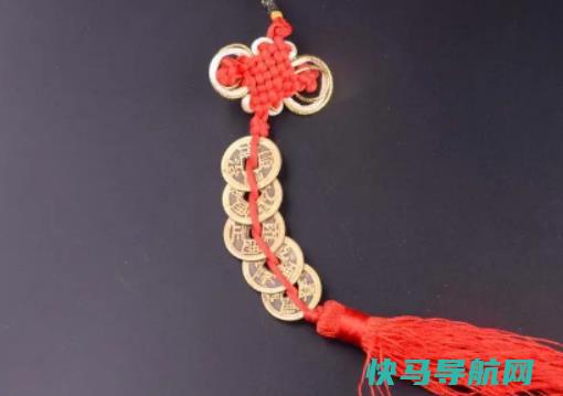 五帝钱放哪里最招财？跟邻居门对门五帝钱挂在哪合适